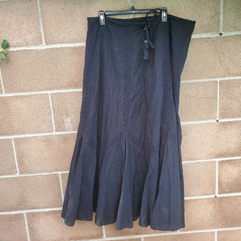 Vintage y2k black button up flowy maxi skirt